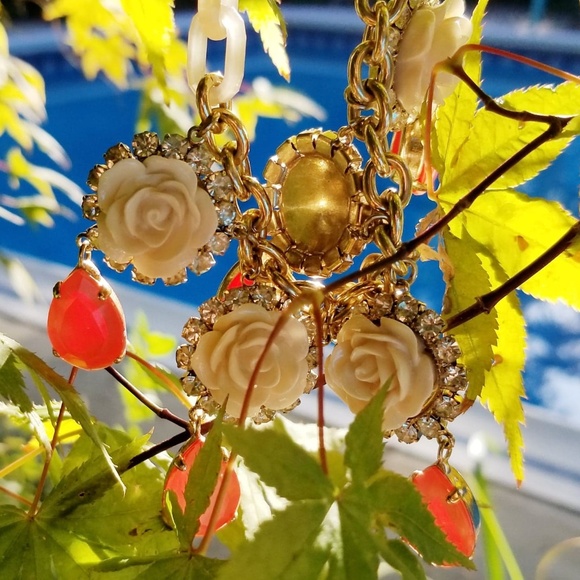 ANTHROPOLOGIE ▪︎ RingAroundRoses  Crystal NECKLACE - Picture 8 of 8